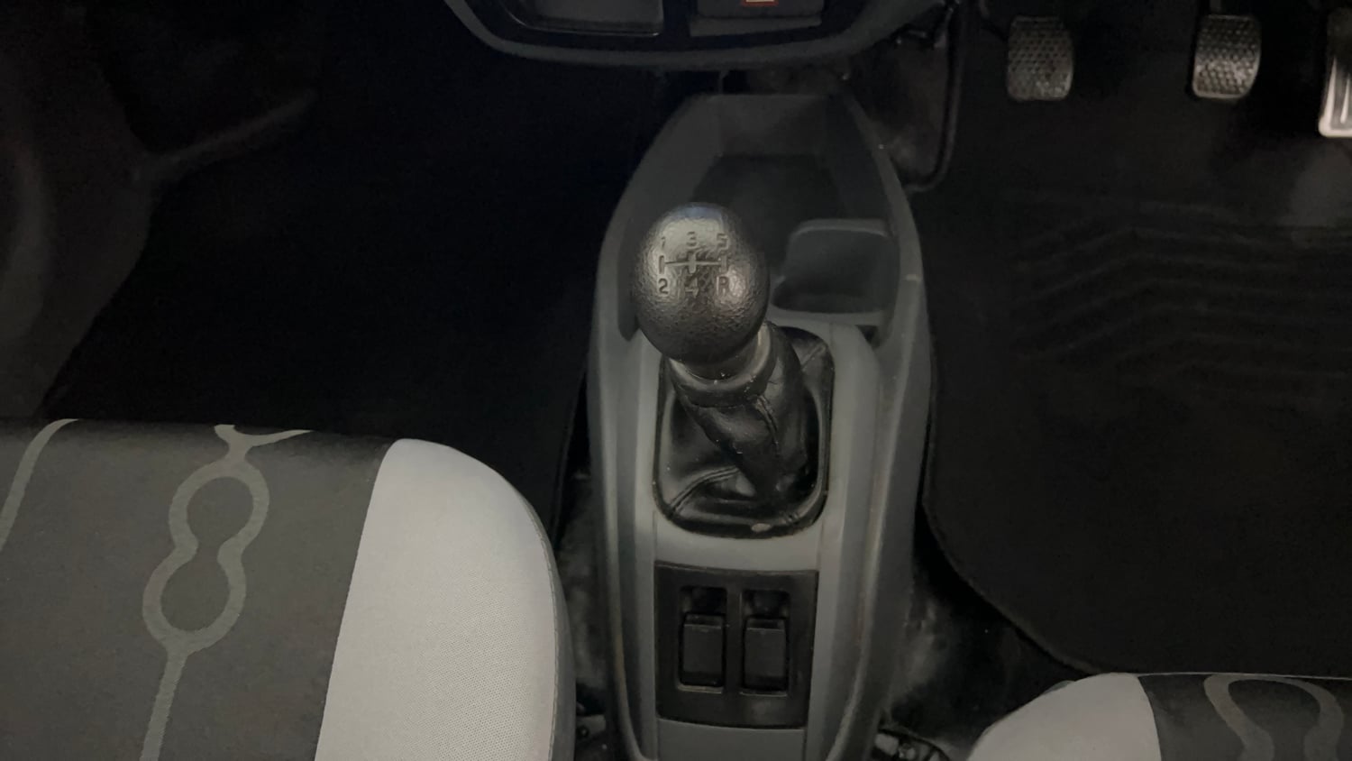 Used 2015 Maruti Suzuki Alto 800 Vxi Petrol Manual interior GEAR  KNOB VIEW