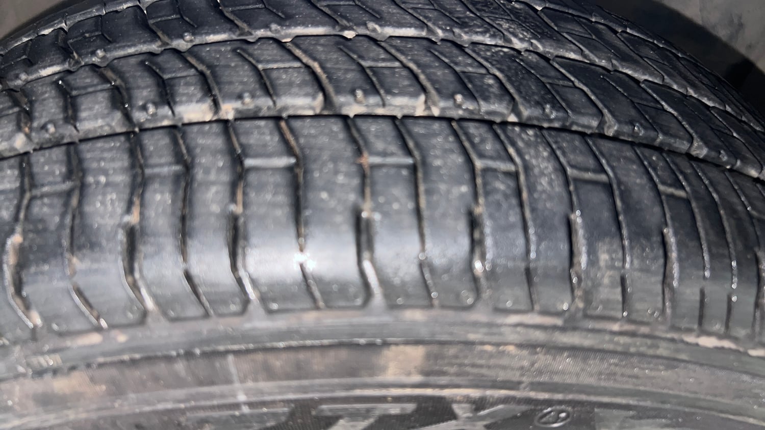 Used 2014 Honda Amaze 1.2 VX AT i-VTEC Petrol Automatic tyres RIGHT FRONT TYRE TREAD VIEW