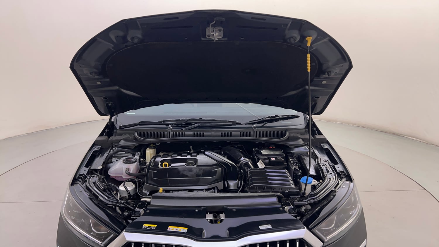 Used 2023 Skoda Slavia Style 1.5L TSI DSG Petrol Automatic engine ENGINE & BONNET OPEN FRONT VIEW