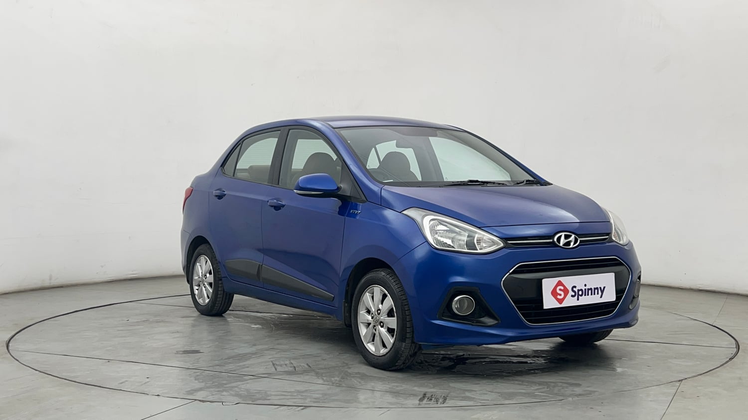 Used 2015 Hyundai Xcent S 1.2 (O) Petrol Manual exterior RIGHT FRONT CORNER VIEW