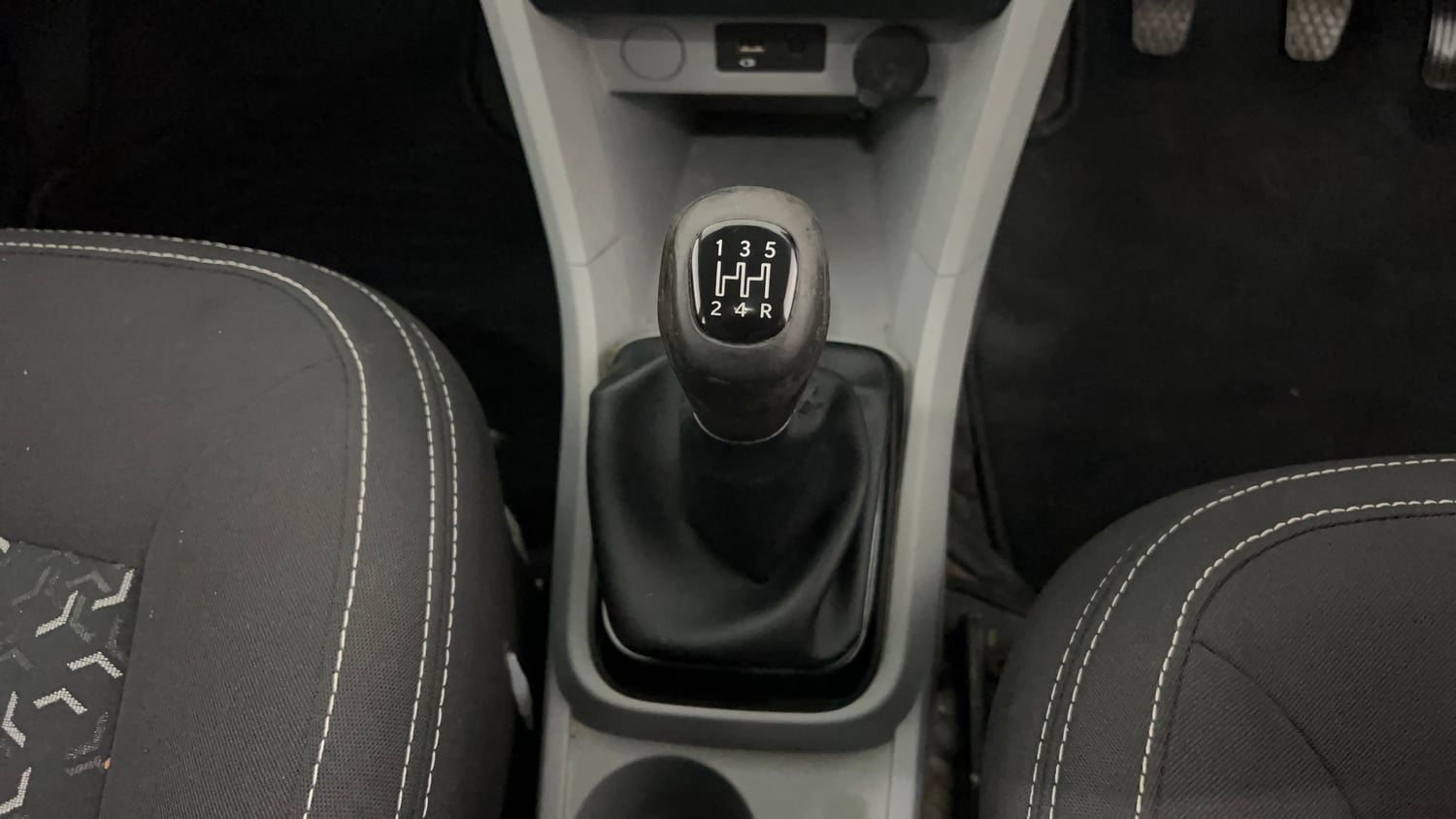 Used 2020 Tata Tiago XZ Plus Petrol Manual interior GEAR  KNOB VIEW