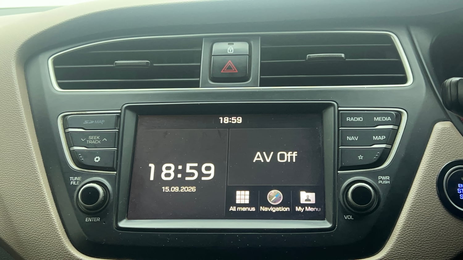 Used 2018 Hyundai Elite i20 Asta 1.2 (O) Petrol Manual top_features Touch screen infotainment system