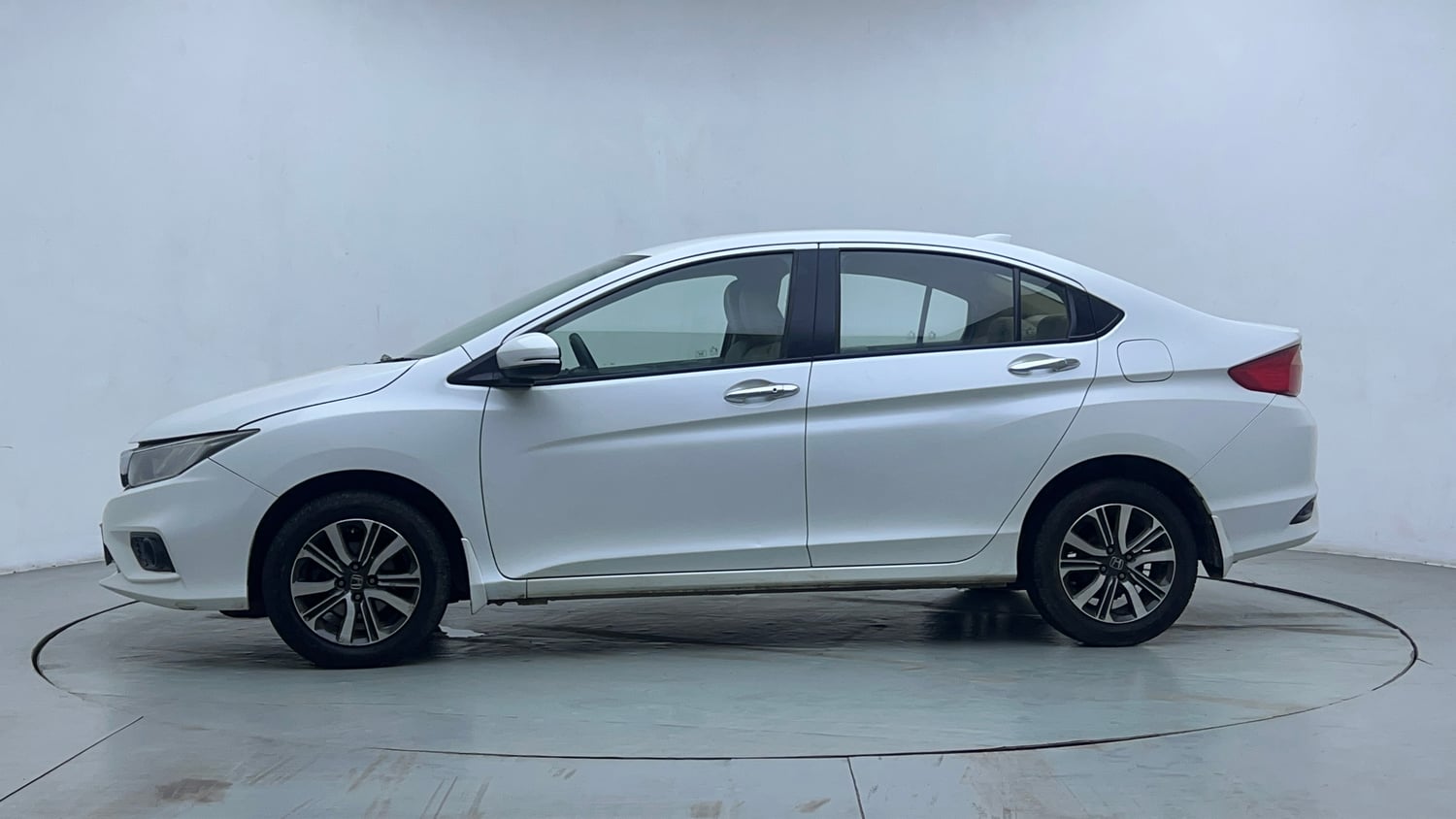 Used 2017 Honda City V CVT Petrol Petrol Automatic exterior LEFT SIDE VIEW