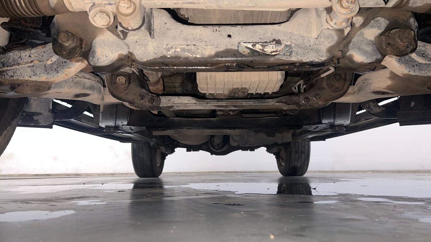 Used 2016 Mahindra Scorpio S6 Plus Diesel Manual extra FRONT LEFT UNDERBODY VIEW