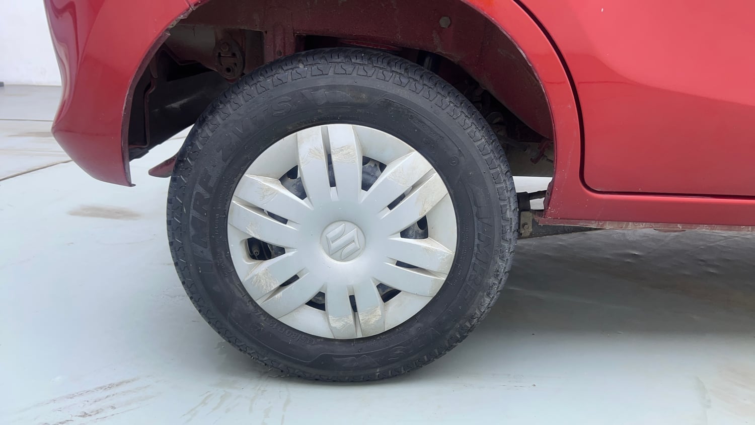 Used 2017 Maruti Suzuki Alto 800 VXi Petrol Manual tyres RIGHT REAR TYRE RIM VIEW