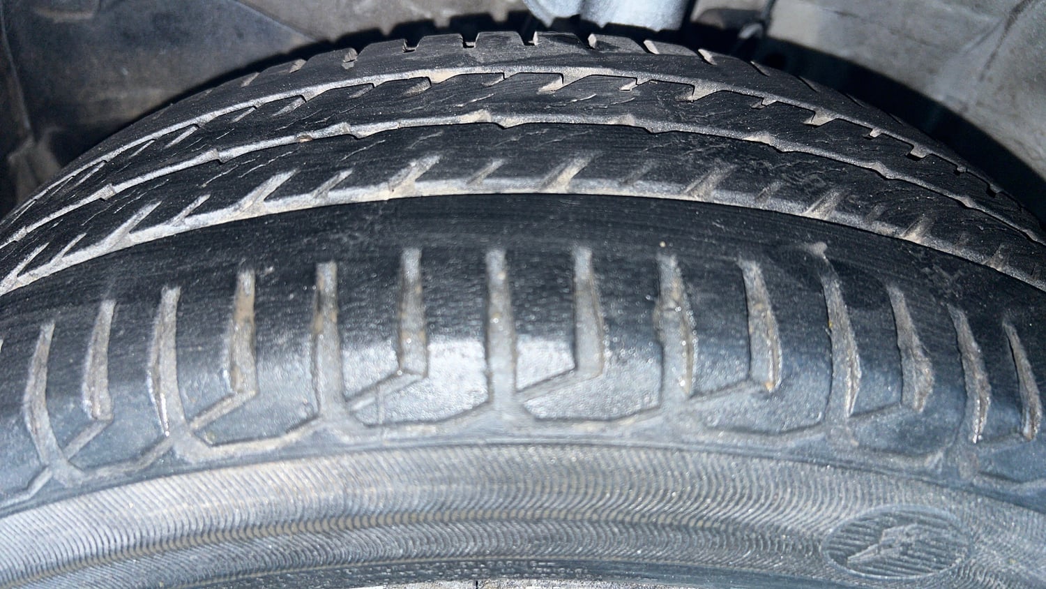 Used 2013 Honda City 1.5 S MT Petrol Manual tyres LEFT FRONT TYRE TREAD VIEW
