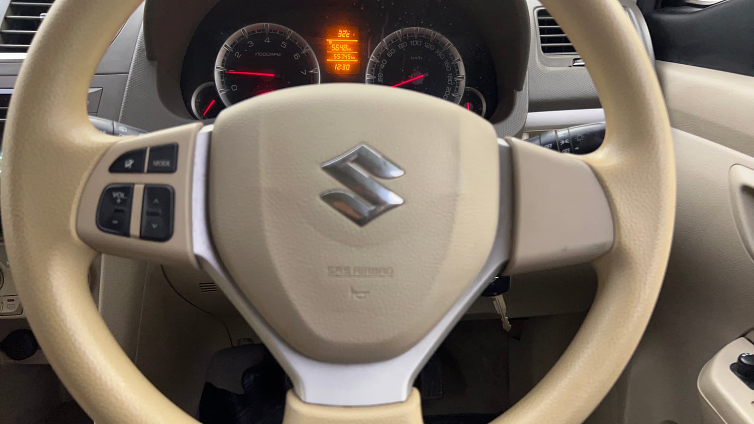 Used 2015 Maruti Suzuki Ertiga ZXi Petrol Manual top_features Airbags