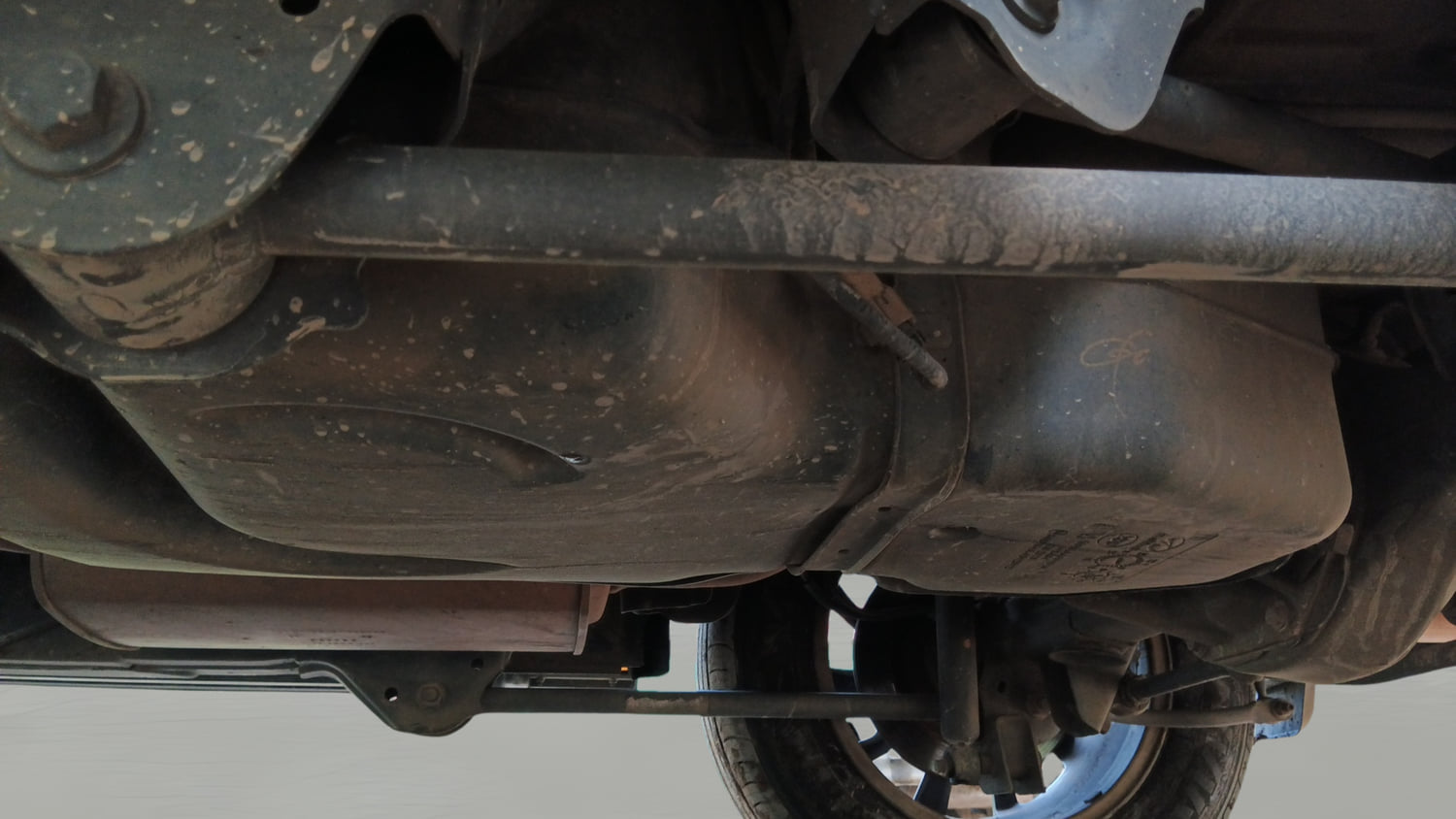Used 2023 Mahindra Scorpio N Z8 L Diesel AT 4WD 7 STR Diesel Automatic extra REAR UNDERBODY VIEW (TAKEN FROM REAR)
