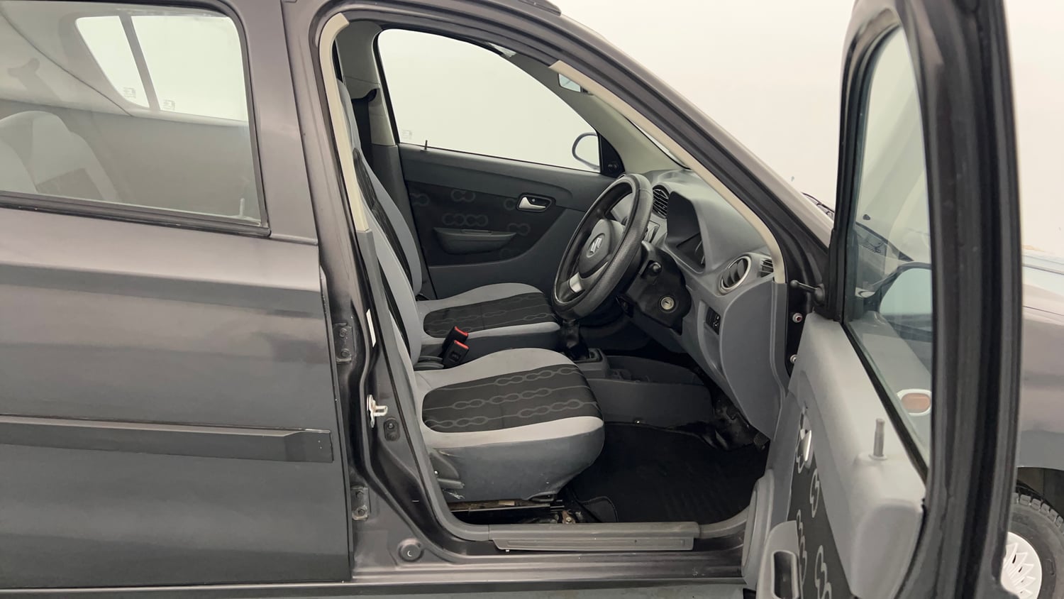Used 2015 Maruti Suzuki Alto 800 Vxi Petrol Manual interior RIGHT SIDE FRONT DOOR CABIN VIEW
