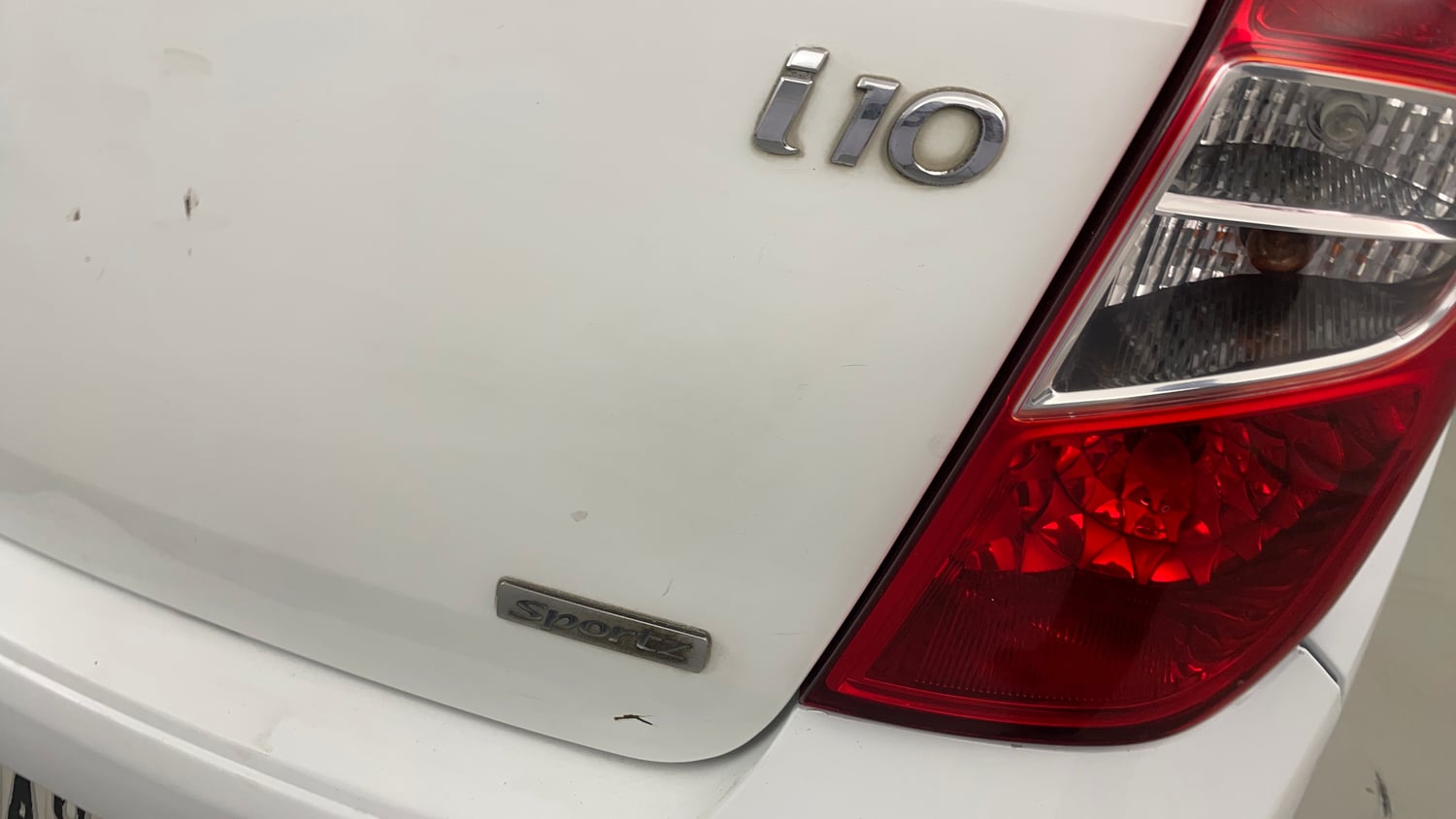 Used 2013 Hyundai i10 Sportz 1.2 Kappa2 Petrol Manual dents MINOR SCRATCH