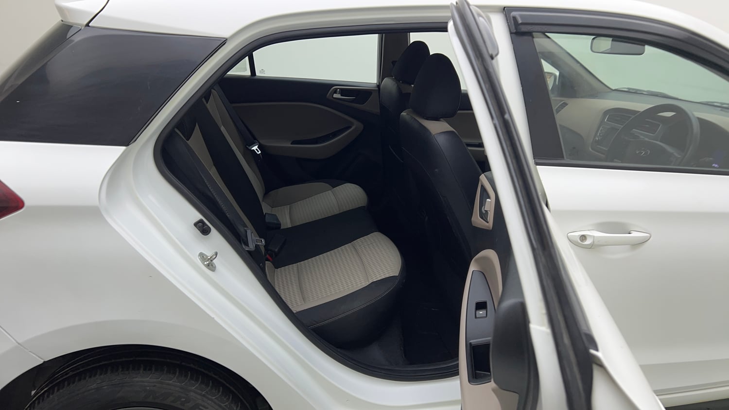 Used 2020 Hyundai Elite i20 Sportz Plus 1.2 Petrol Manual interior RIGHT SIDE REAR DOOR CABIN VIEW