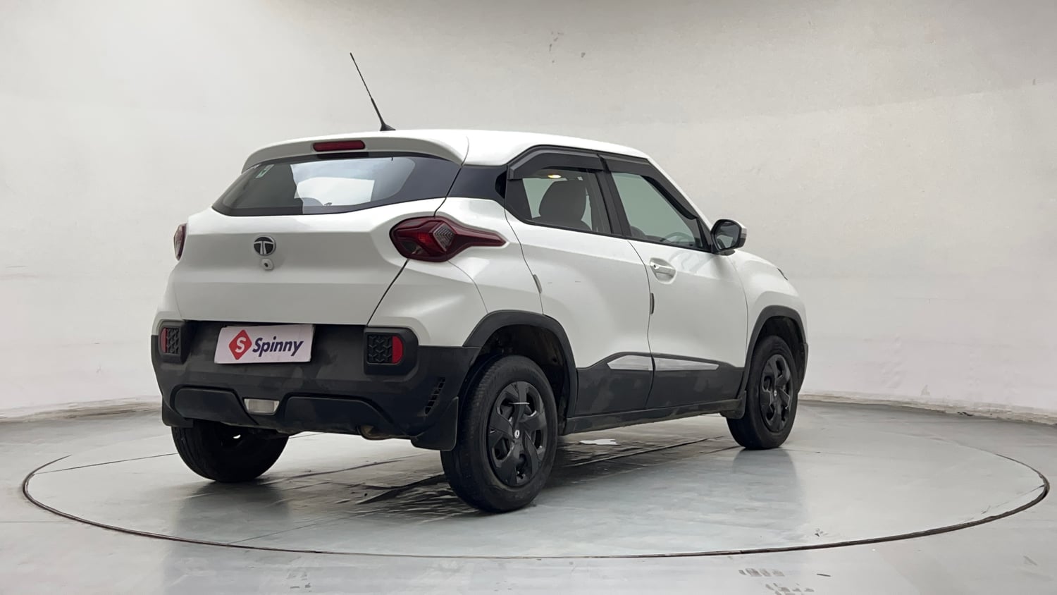 Used 2025 Tata Punch Adventure Plus AMT Petrol Automatic exterior RIGHT REAR CORNER VIEW