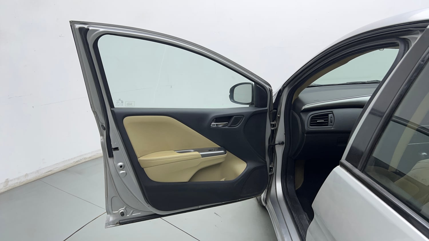 Used 2014 Honda City VX CVT Petrol Automatic interior LEFT FRONT DOOR OPEN VIEW