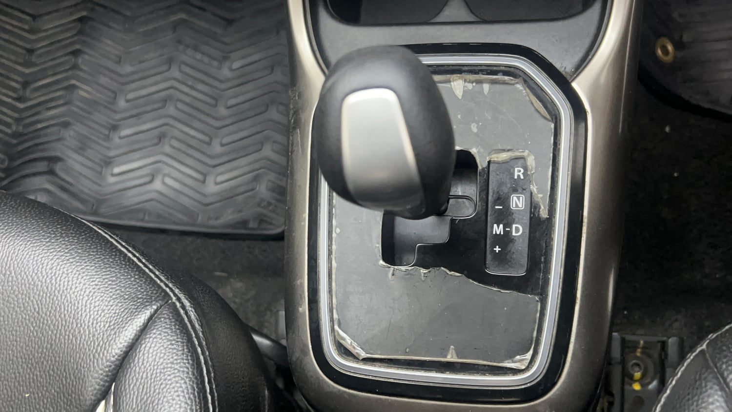 Used 2019 Maruti Suzuki Ignis Alpha 1.2 AMT Petrol Automatic interior GEAR  KNOB VIEW