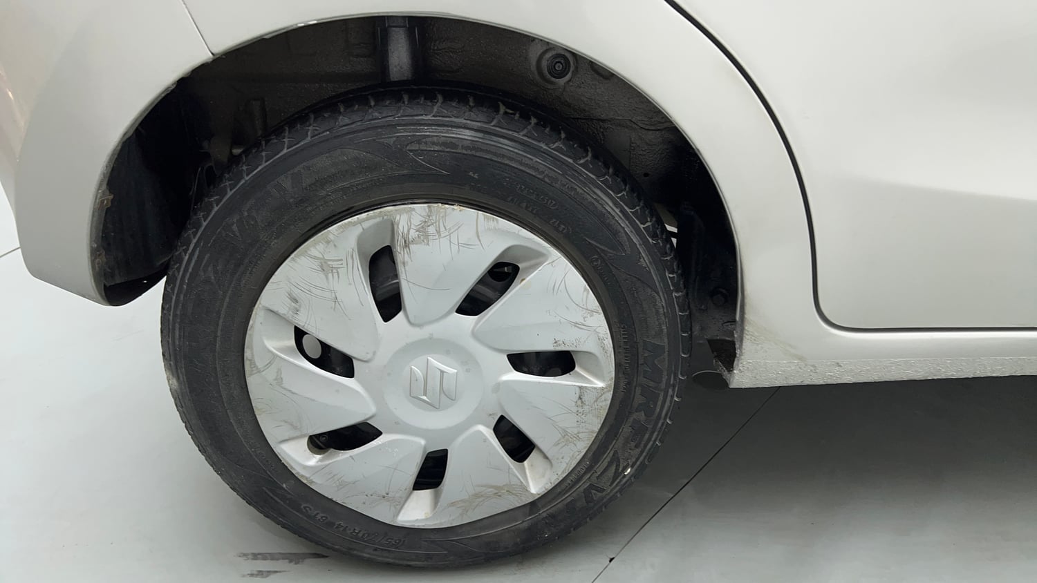 Used 2017 Maruti Suzuki Celerio ZXi Petrol Manual tyres RIGHT REAR TYRE RIM VIEW