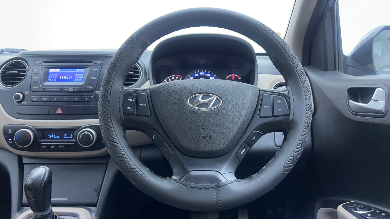 Used 2014 Hyundai Xcent S AT 1.2 (O) Petrol Automatic interior STEERING VIEW