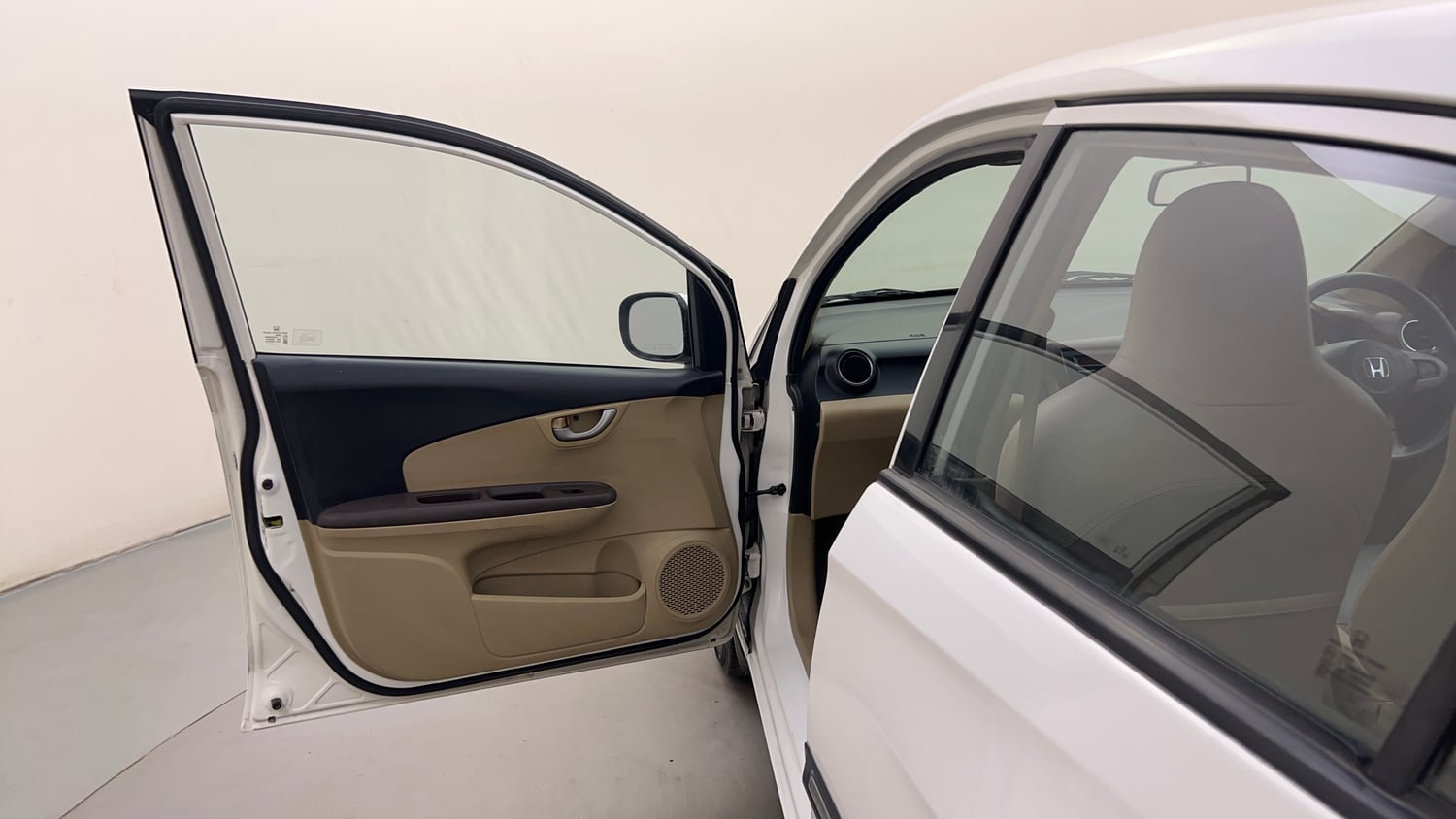 Used 2014 Honda Amaze 1.2 VX AT i-VTEC Petrol Automatic interior LEFT FRONT DOOR OPEN VIEW
