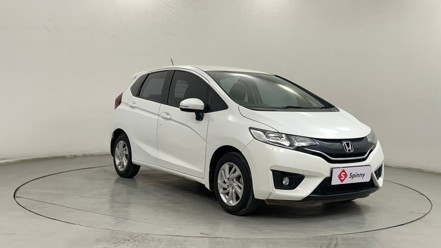 Used 2016 Honda Jazz VX Petrol Petrol Manual exterior RIGHT FRONT CORNER VIEW