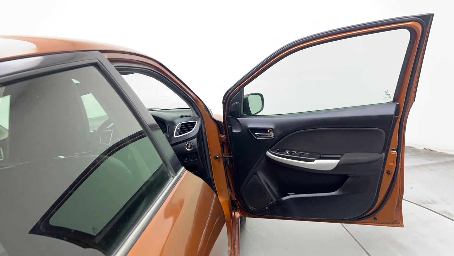 Used 2018 Maruti Suzuki Baleno Alpha 1.2 Petrol Manual interior RIGHT FRONT DOOR OPEN VIEW