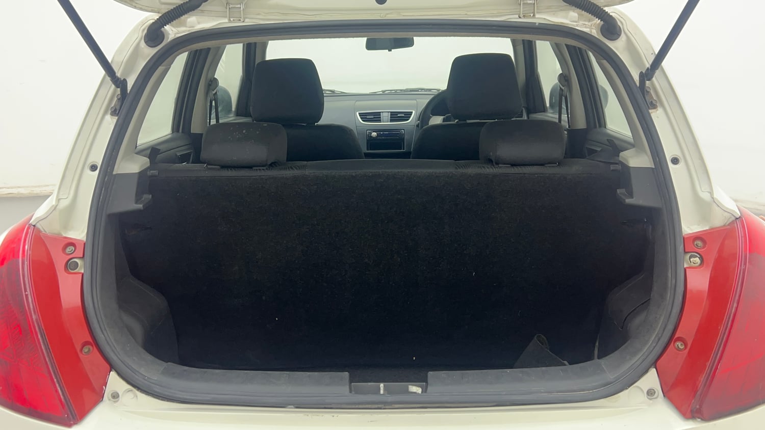 Used 2014 Maruti Suzuki Swift VXi Petrol Manual interior DICKY INSIDE VIEW