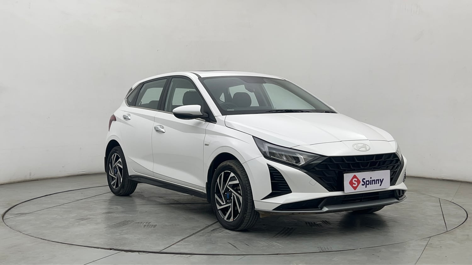Used 2024 Hyundai New i20 Asta (O) 1.2 IVT Petrol Automatic exterior RIGHT FRONT CORNER VIEW