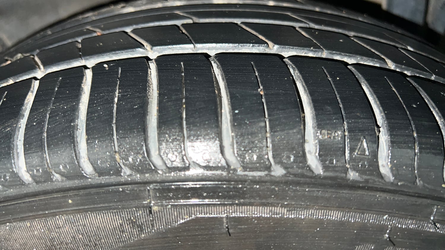 Used 2020 Tata Tiago XZ Plus Petrol Manual tyres LEFT REAR TYRE TREAD VIEW