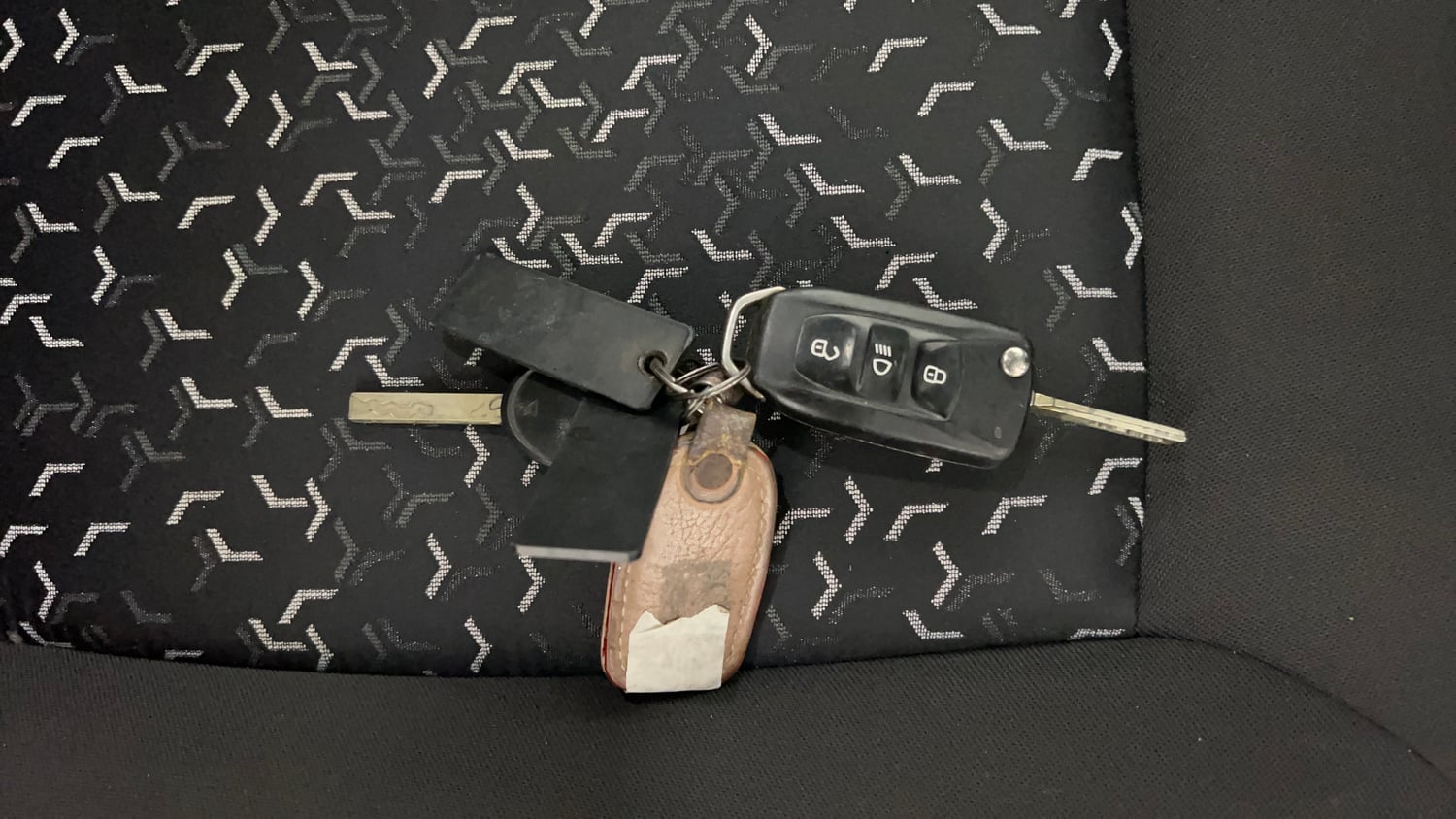 Used 2020 Tata Tiago XZ Plus Petrol Manual extra CAR KEY VIEW