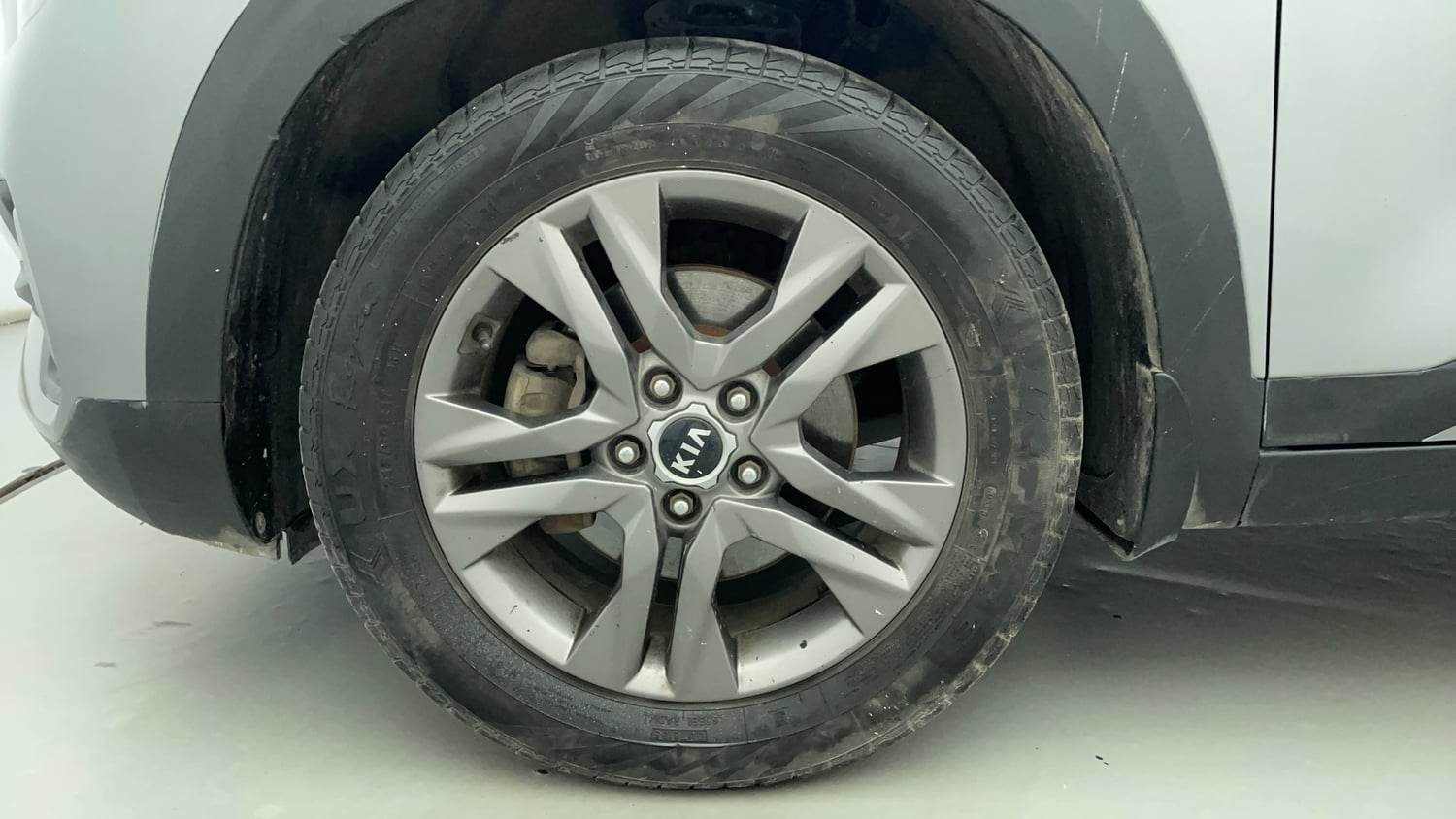 Used 2019 Kia Seltos HTX 1.5 Diesel Diesel Manual tyres LEFT FRONT TYRE RIM VIEW