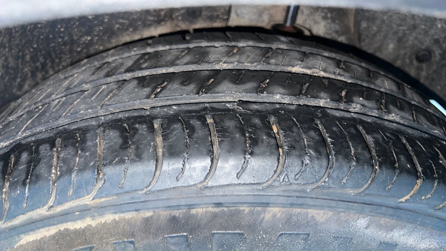Used 2016 Hyundai Creta 1.6 SX Plus Petrol Petrol Manual tyres LEFT REAR TYRE TREAD VIEW