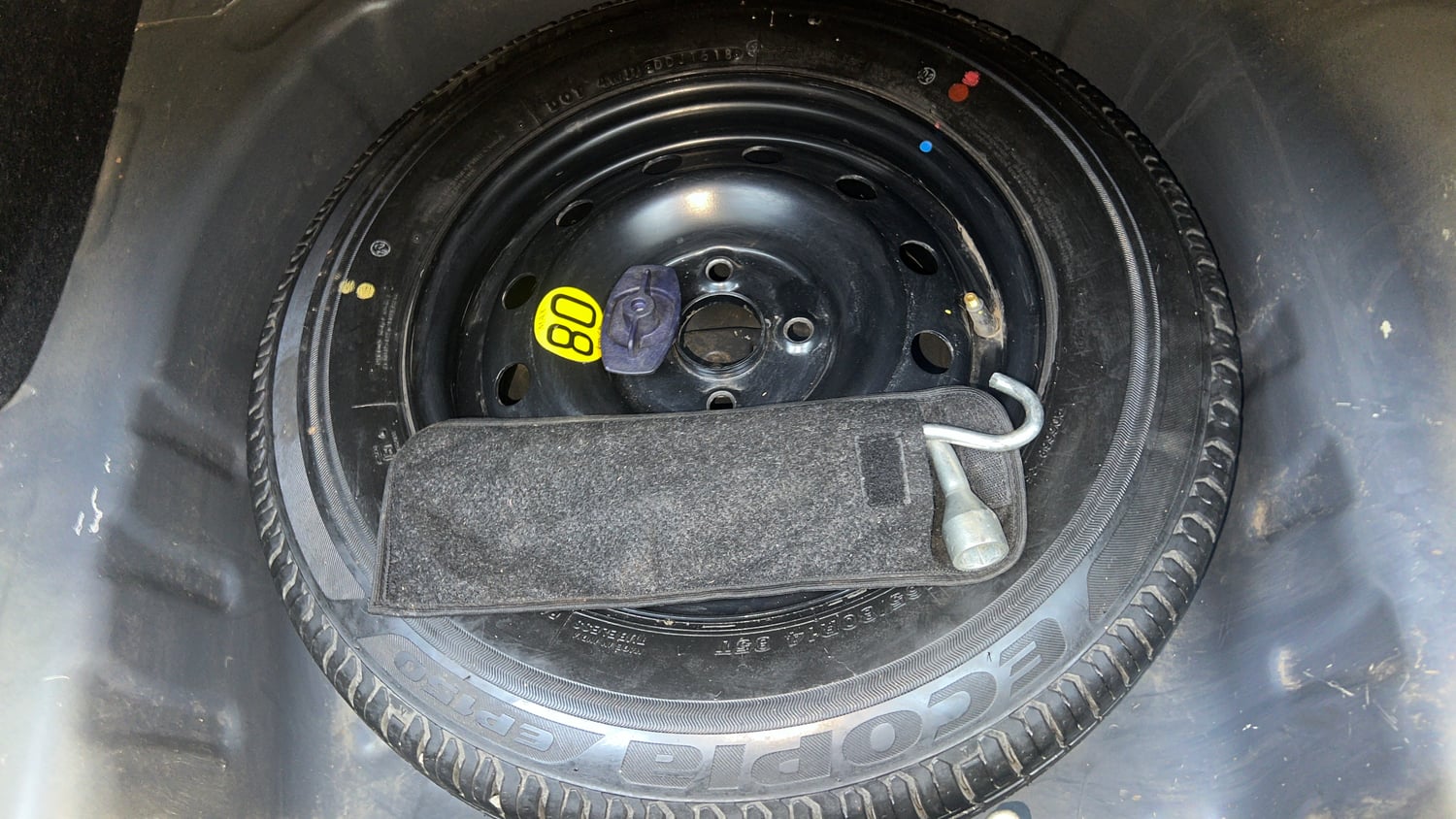 Used 2018 Maruti Suzuki Dzire ZXi Plus AMT Petrol Automatic tyres SPARE TYRE VIEW