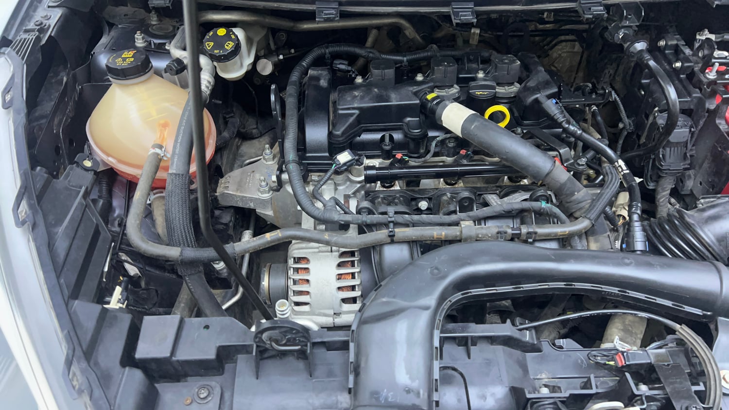 Used 2020 Ford Freestyle Titanium Plus 1.2 Ti-VCT Petrol Manual engine ENGINE RIGHT SIDE VIEW