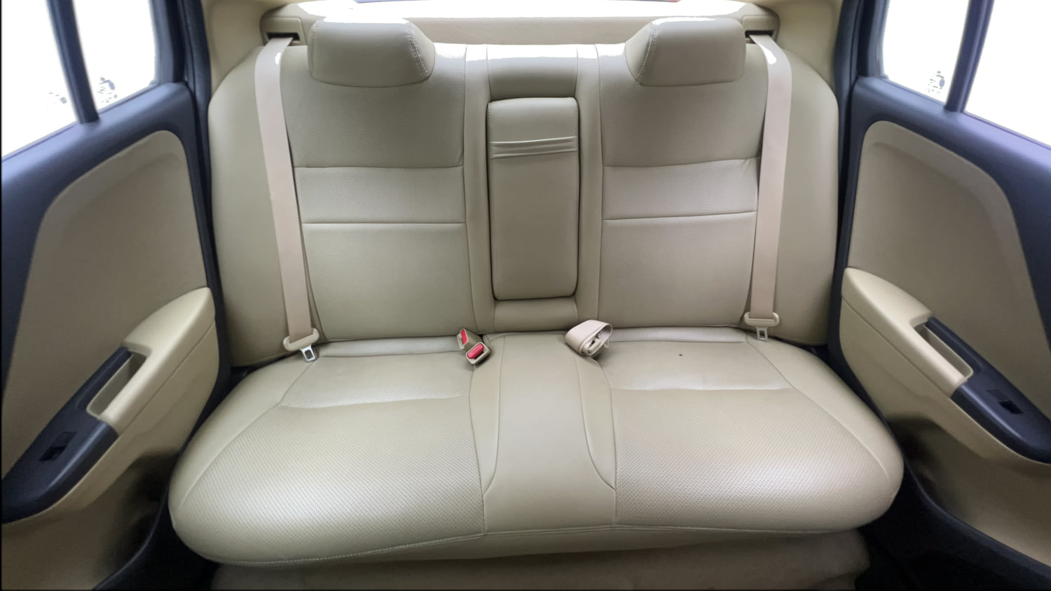 Used 2017 Honda City V CVT Petrol Petrol Automatic interior REAR SEAT CONDITION VIEW