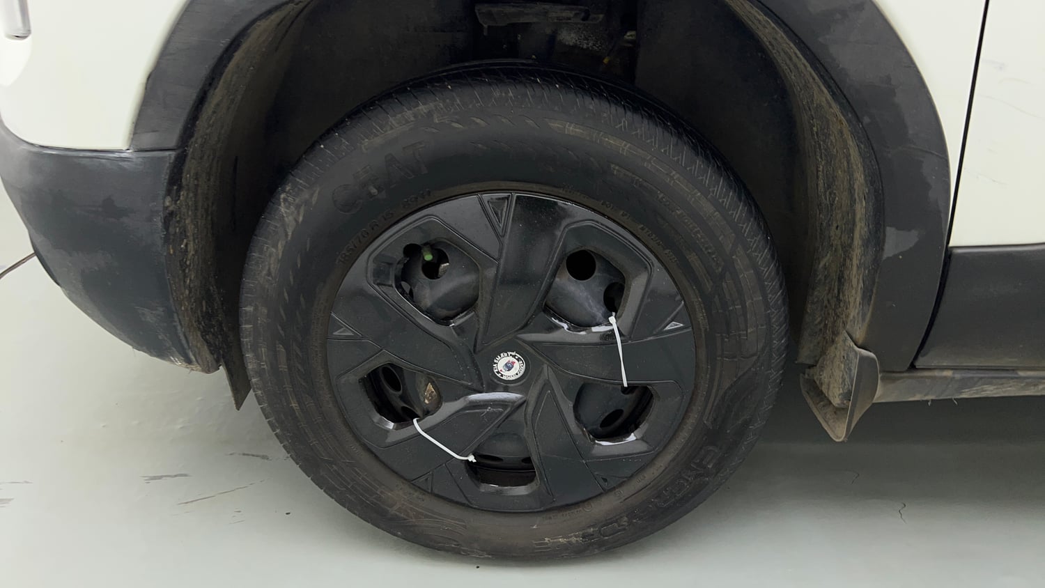 Used 2025 Tata Punch Adventure Plus AMT Petrol Automatic tyres LEFT FRONT TYRE RIM VIEW