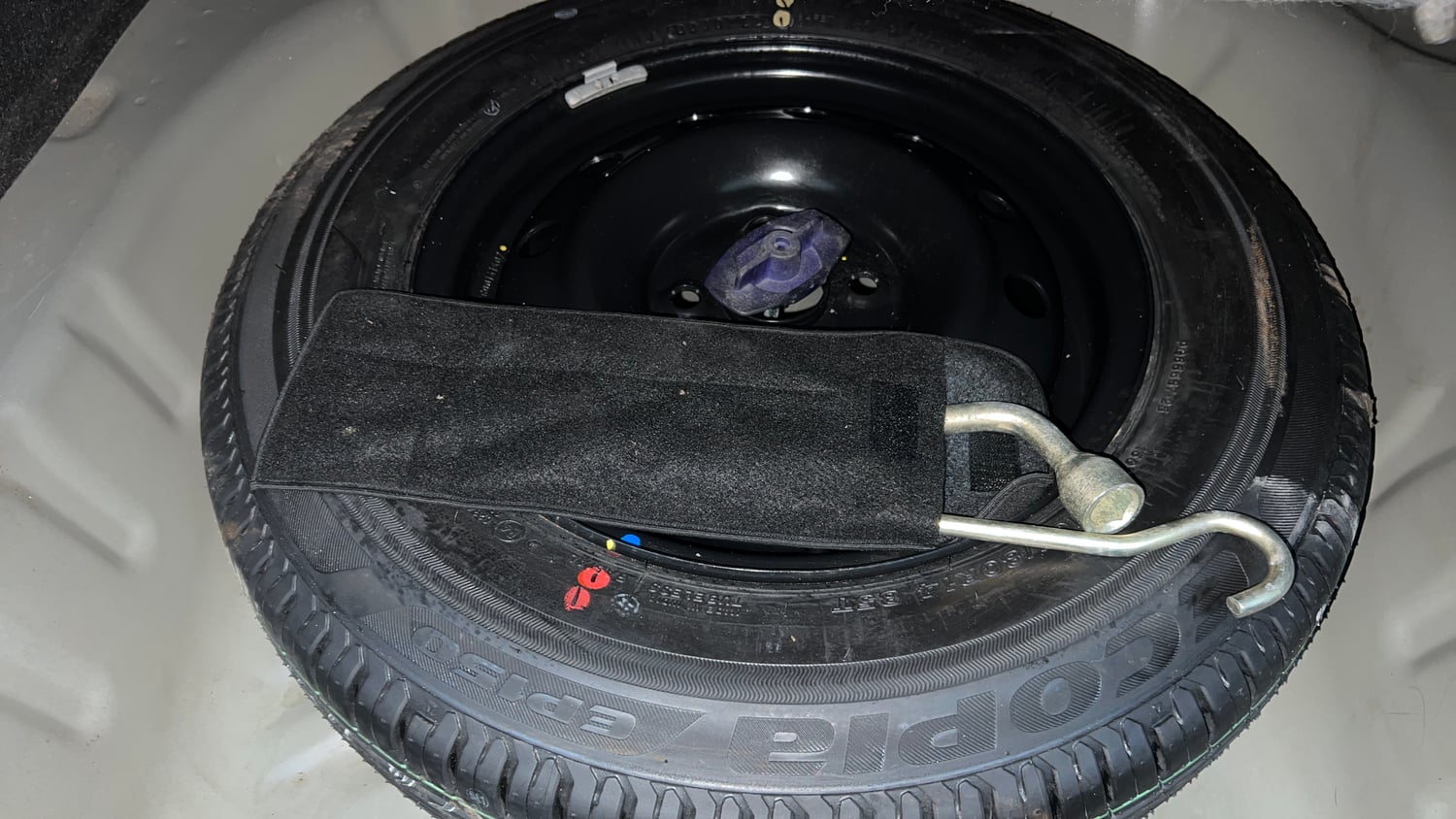 Used 2022 Maruti Suzuki Dzire VXi Petrol Manual tyres SPARE TYRE VIEW