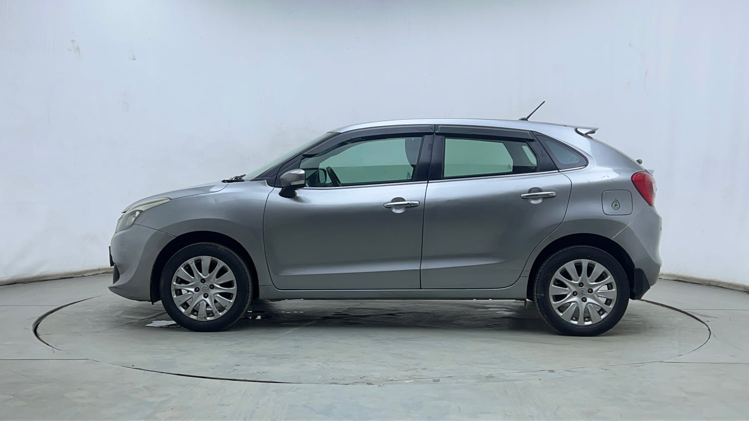 Used 2015 Maruti Suzuki Baleno Alpha 1.2 Petrol Manual exterior LEFT SIDE VIEW
