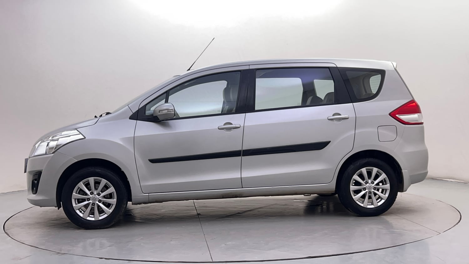 Used 2015 Maruti Suzuki Ertiga ZXi Petrol Manual exterior LEFT SIDE VIEW