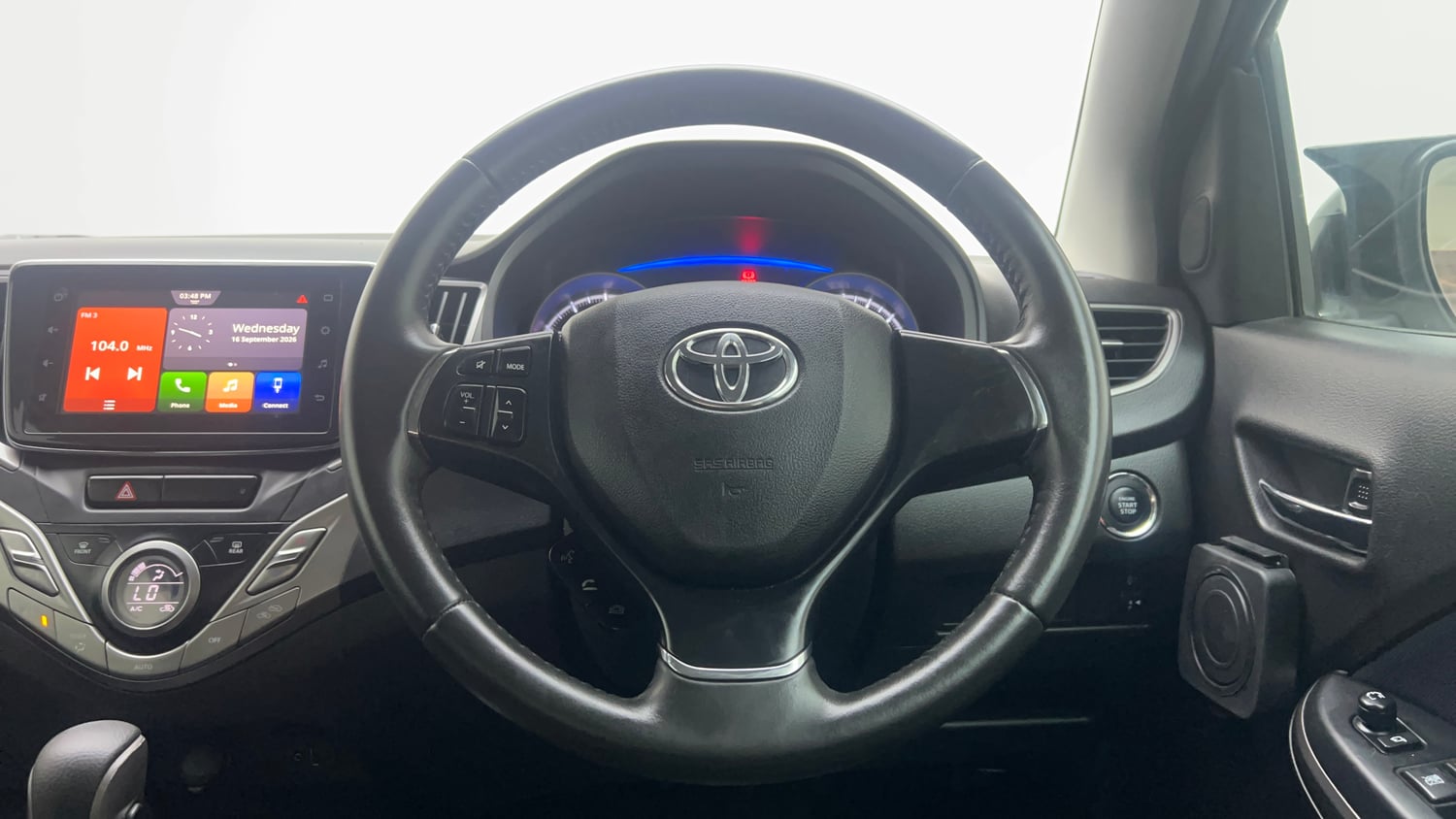 Used 2020 Toyota Glanza V CVT Petrol Automatic interior STEERING VIEW