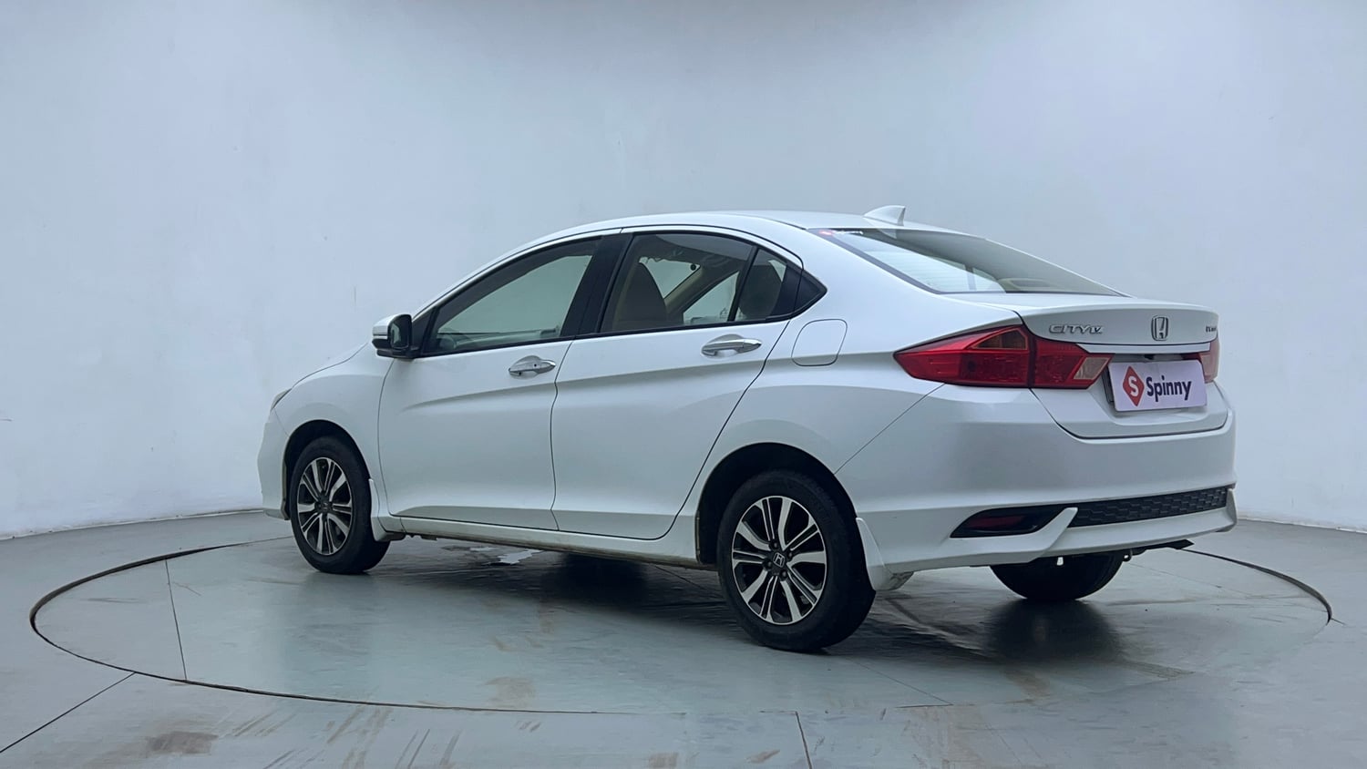 Used 2017 Honda City V CVT Petrol Petrol Automatic exterior LEFT REAR CORNER VIEW