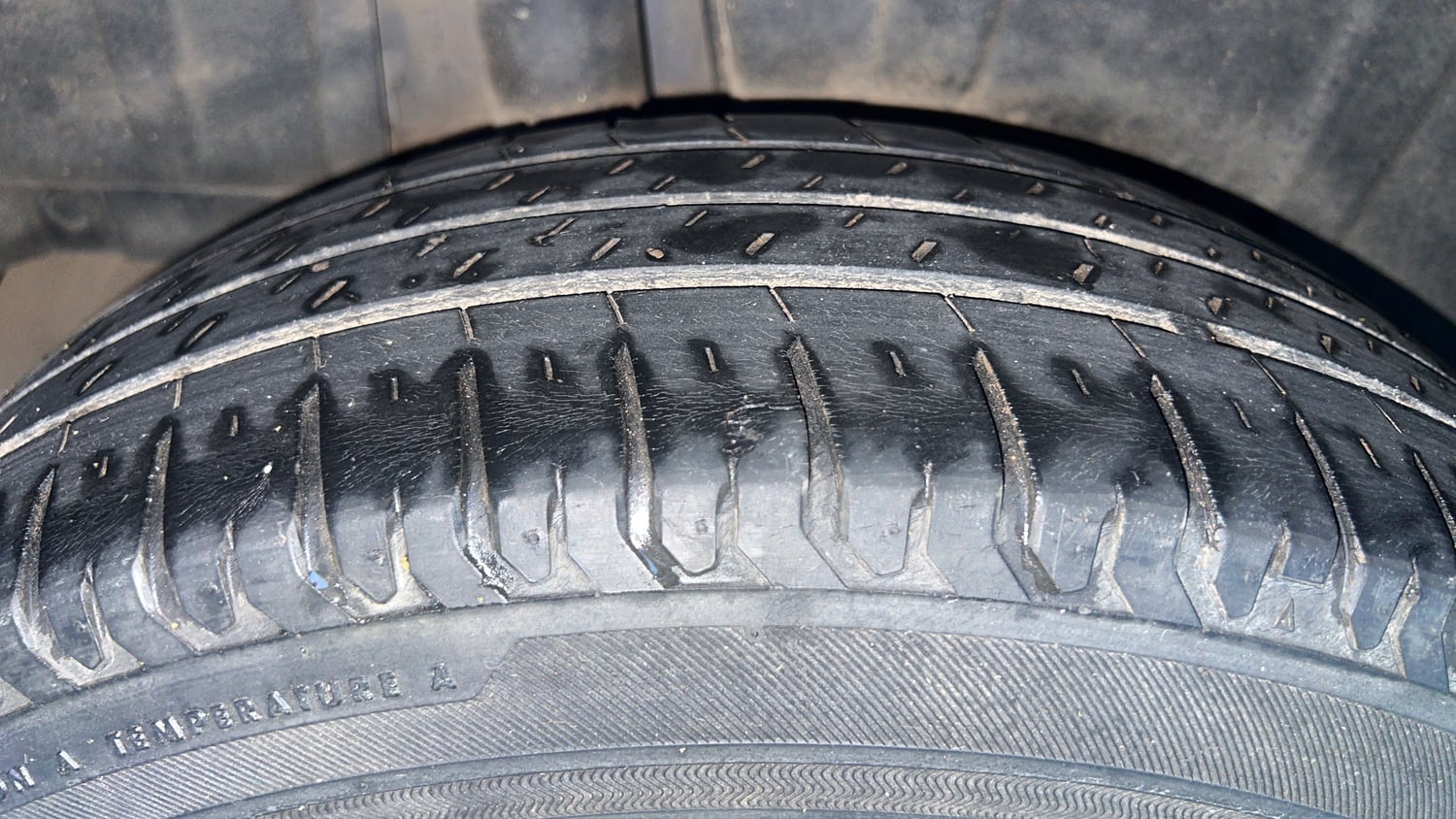 Used 2021 Maruti Suzuki New Ertiga VXi Petrol Manual tyres RIGHT REAR TYRE TREAD VIEW