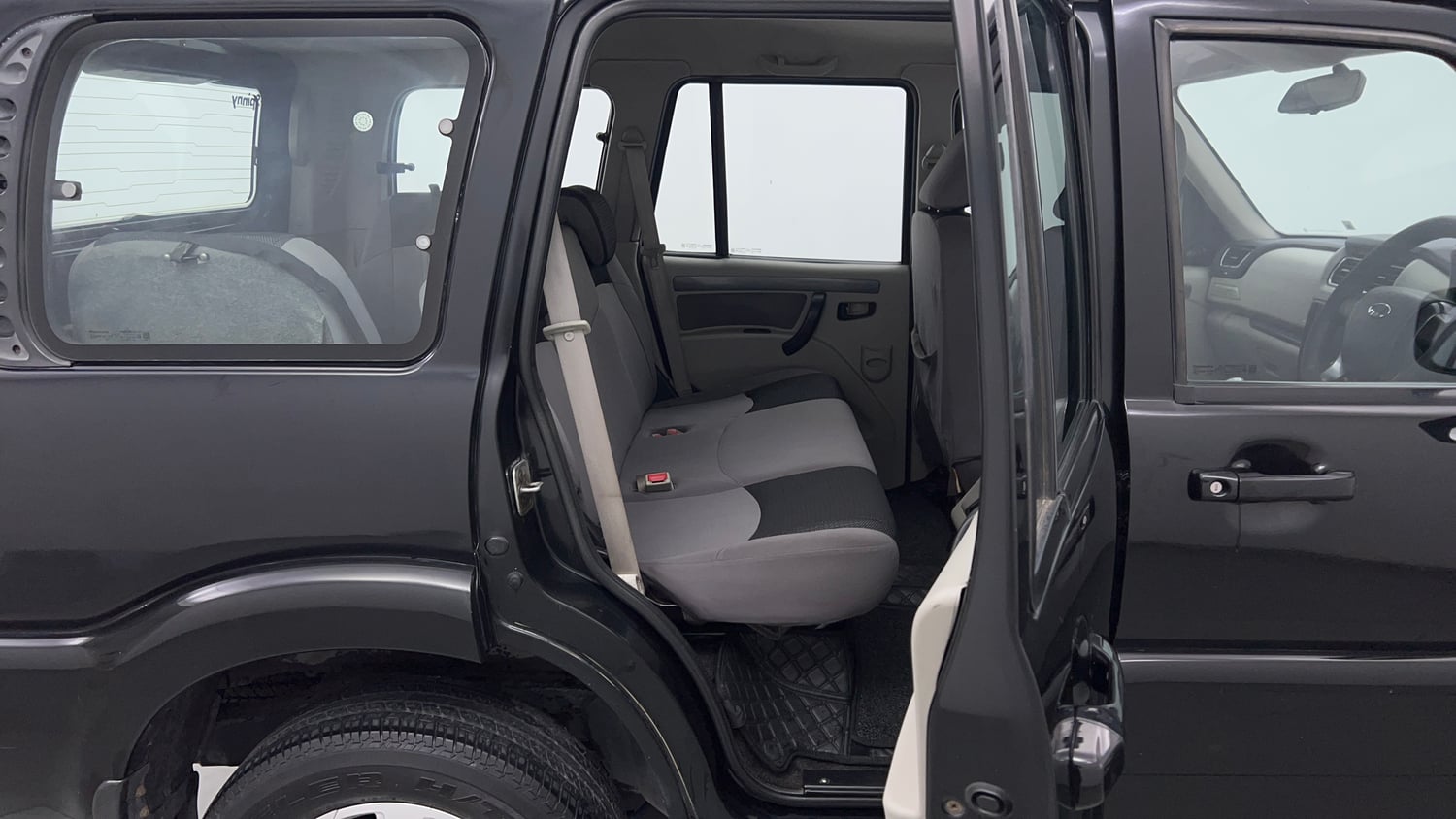 Used 2016 Mahindra Scorpio S6 Plus Diesel Manual interior RIGHT SIDE REAR DOOR CABIN VIEW