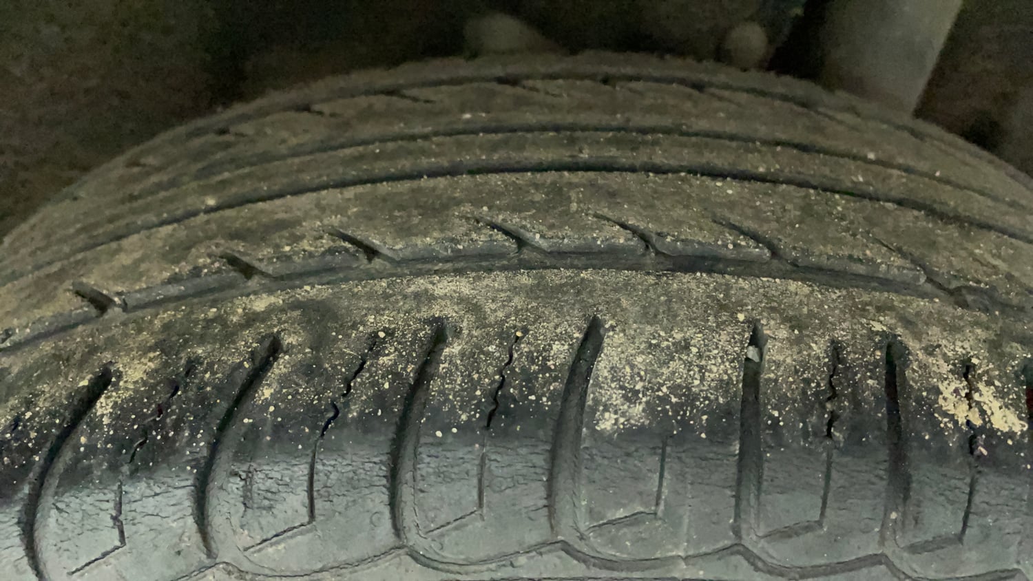 Used 2019 maruti-suzuki Vitara Brezza ZDi Plus AGS Diesel Automatic tyres LEFT REAR TYRE TREAD VIEW