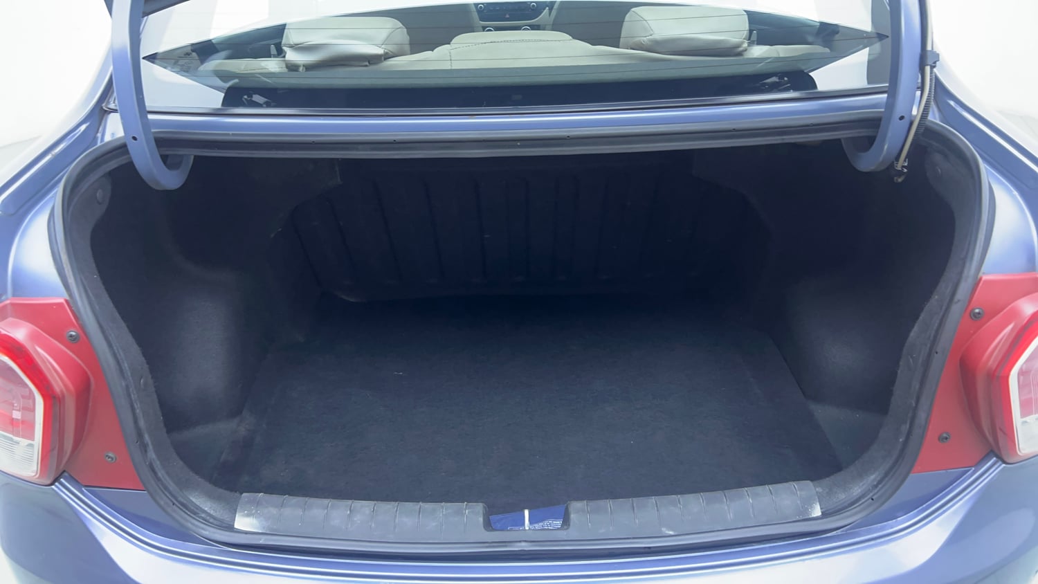 Used 2014 Hyundai Xcent S AT 1.2 (O) Petrol Automatic interior DICKY INSIDE VIEW