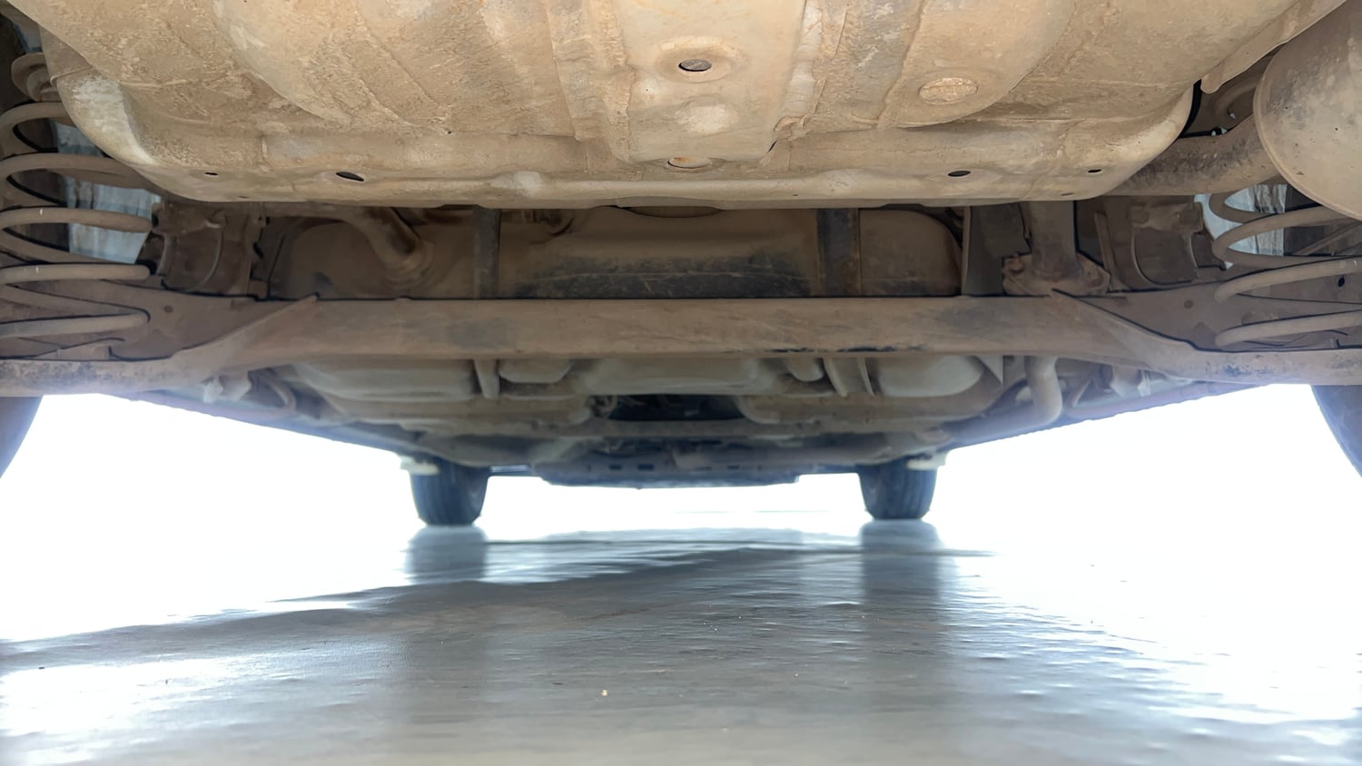 Used 2017 Honda City V CVT Petrol Petrol Automatic extra REAR UNDERBODY VIEW (TAKEN FROM REAR)