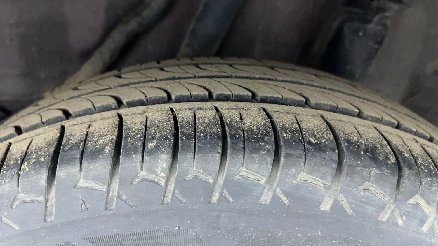 Used 2016 Honda Amaze 1.2 VX i-VTEC Petrol Manual tyres LEFT REAR TYRE TREAD VIEW
