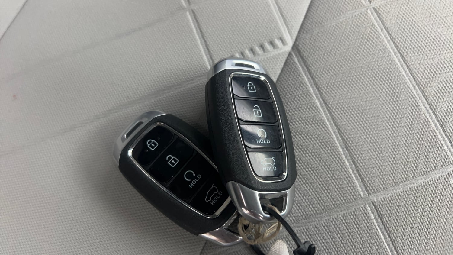 Used 2024 Hyundai New i20 Asta (O) 1.2 IVT Petrol Automatic extra CAR KEY VIEW