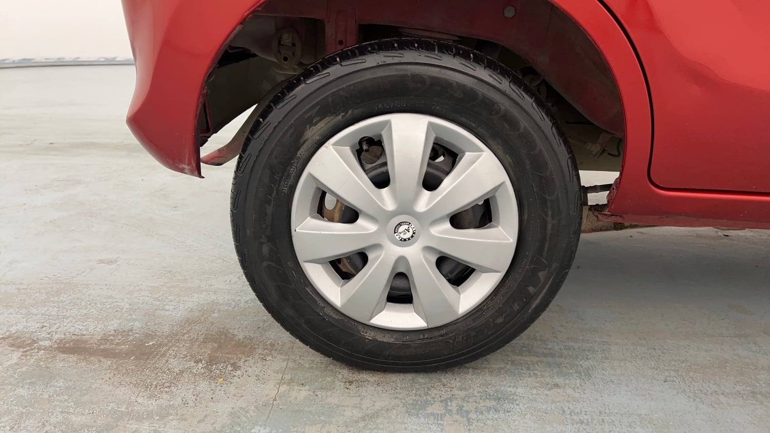 Used 2017 Maruti Suzuki Alto 800 VXi Petrol Manual tyres RIGHT REAR TYRE RIM VIEW