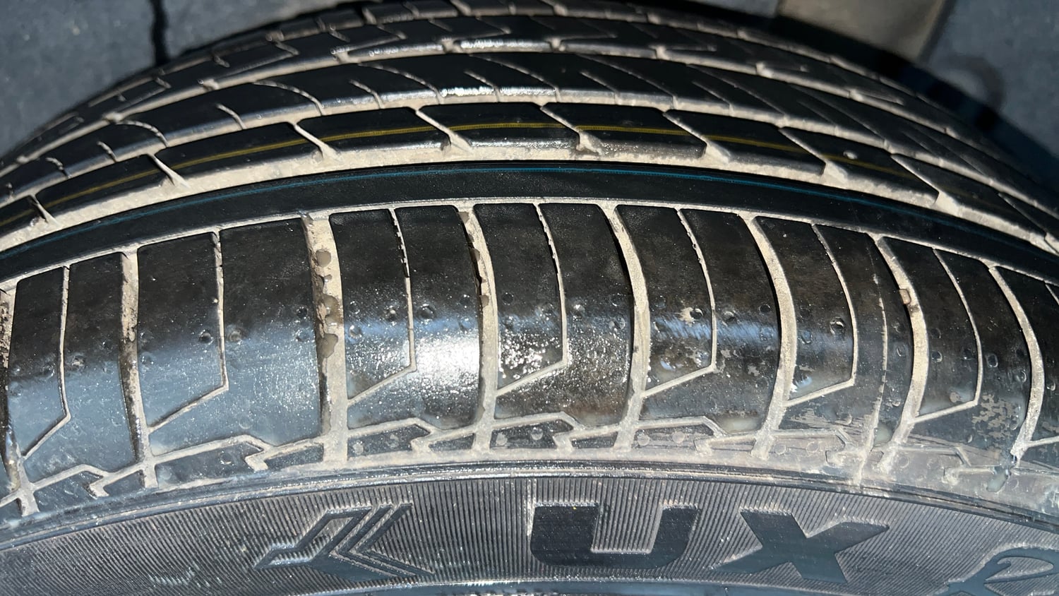 Used 2019 kia Seltos GTX Plus DCT 1.4 Petrol Automatic tyres LEFT REAR TYRE TREAD VIEW