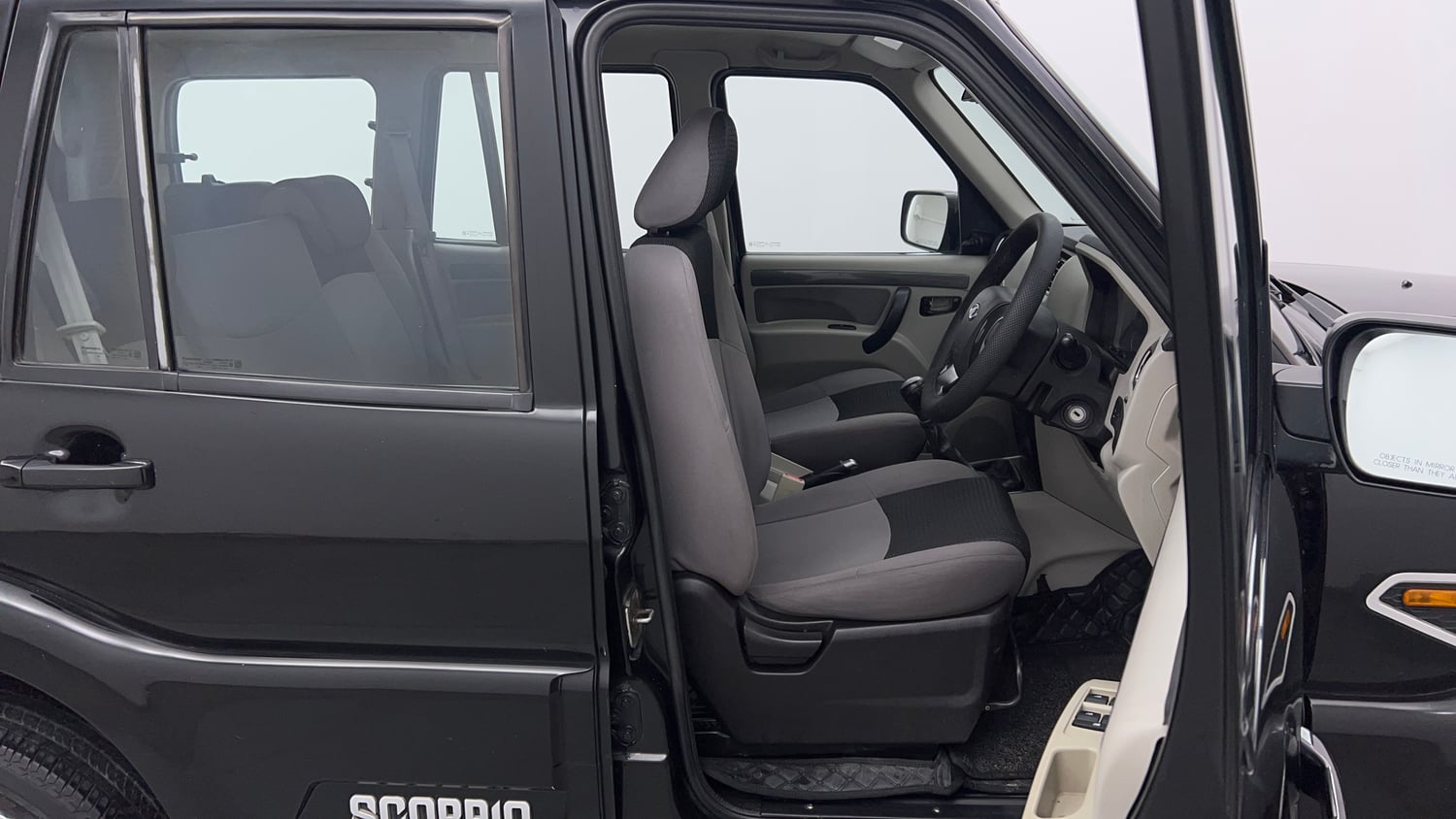 Used 2016 Mahindra Scorpio S6 Plus Diesel Manual interior RIGHT SIDE FRONT DOOR CABIN VIEW