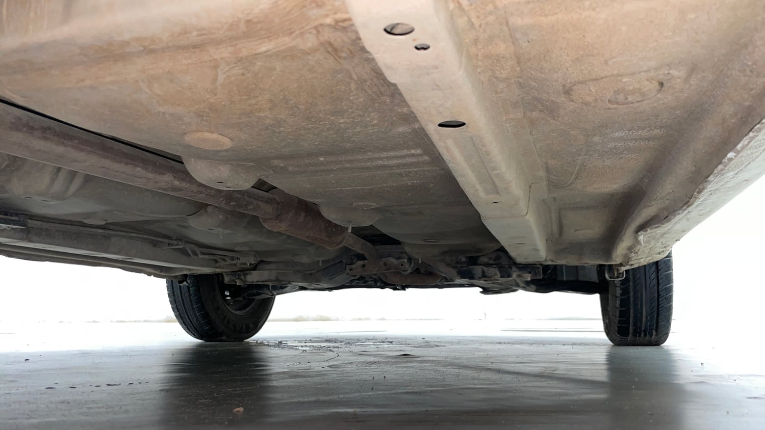 Used 2013 Hyundai i10 Sportz 1.2 Kappa2 Petrol Manual extra REAR RIGHT UNDERBODY VIEW