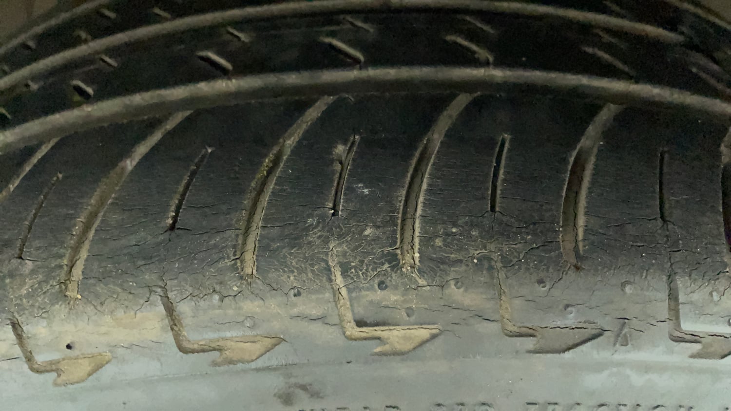 Used 2017 Ford EcoSport Titanium + 1.5L TDCi Diesel Manual tyres LEFT FRONT TYRE TREAD VIEW